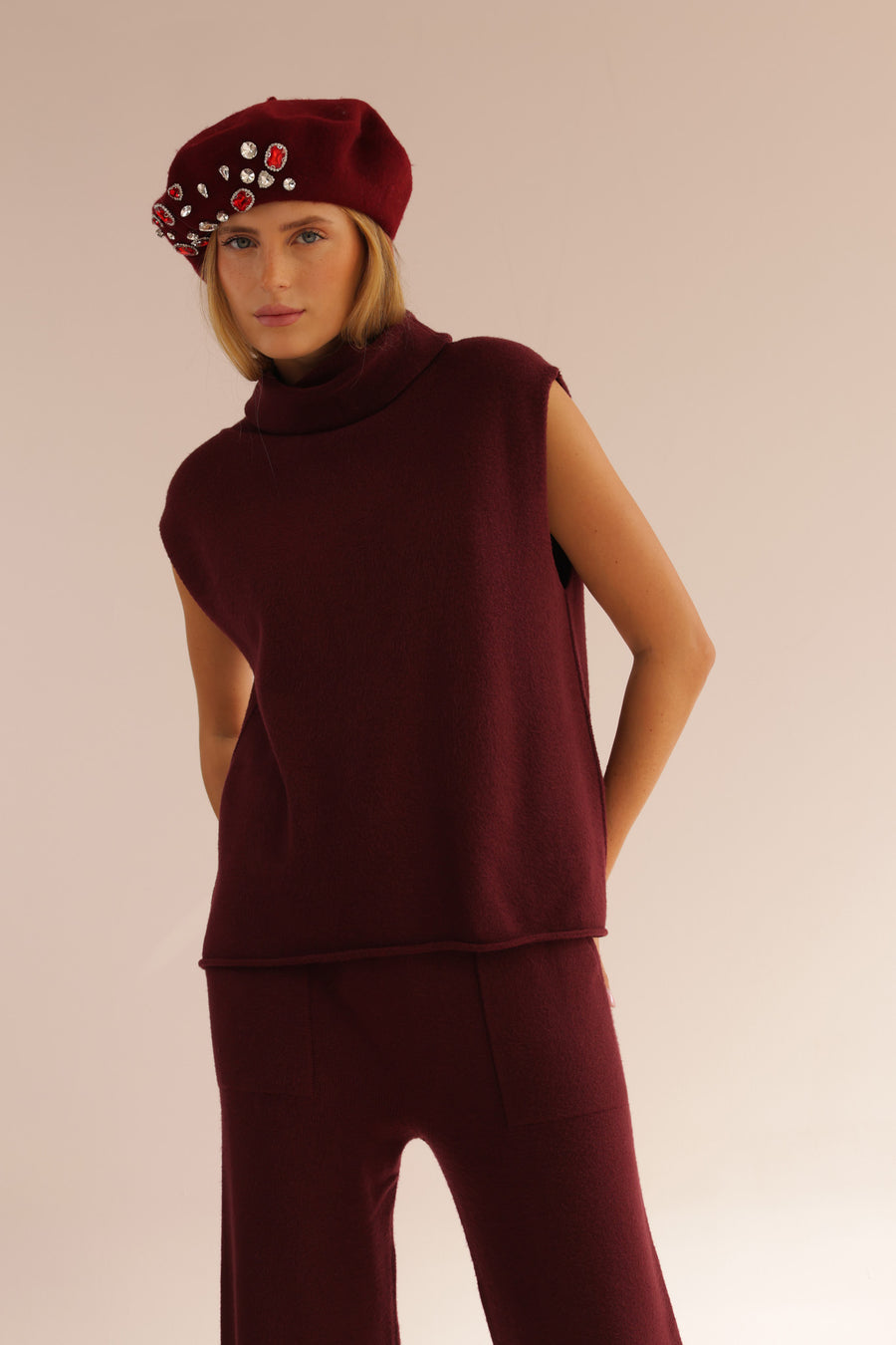 GOLF EN TRICOT SANS MANCHES