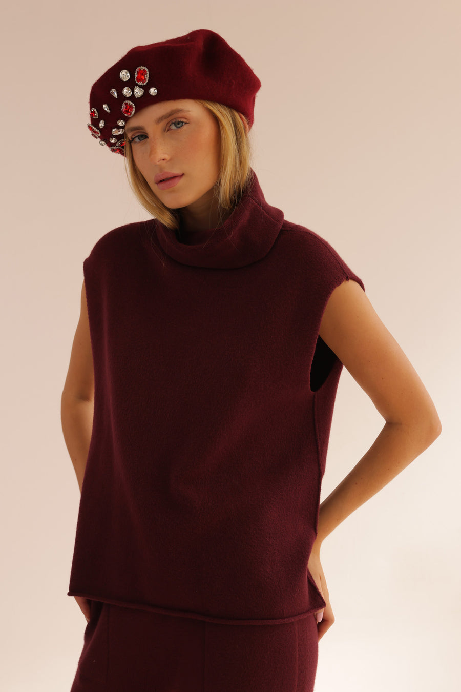 GOLF EN TRICOT SANS MANCHES