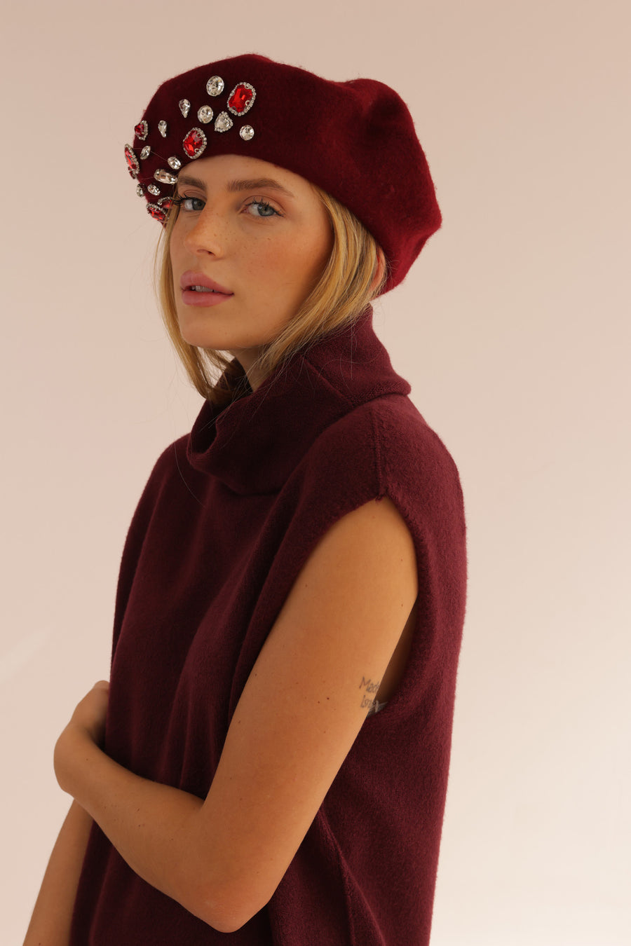 GOLF EN TRICOT SANS MANCHES