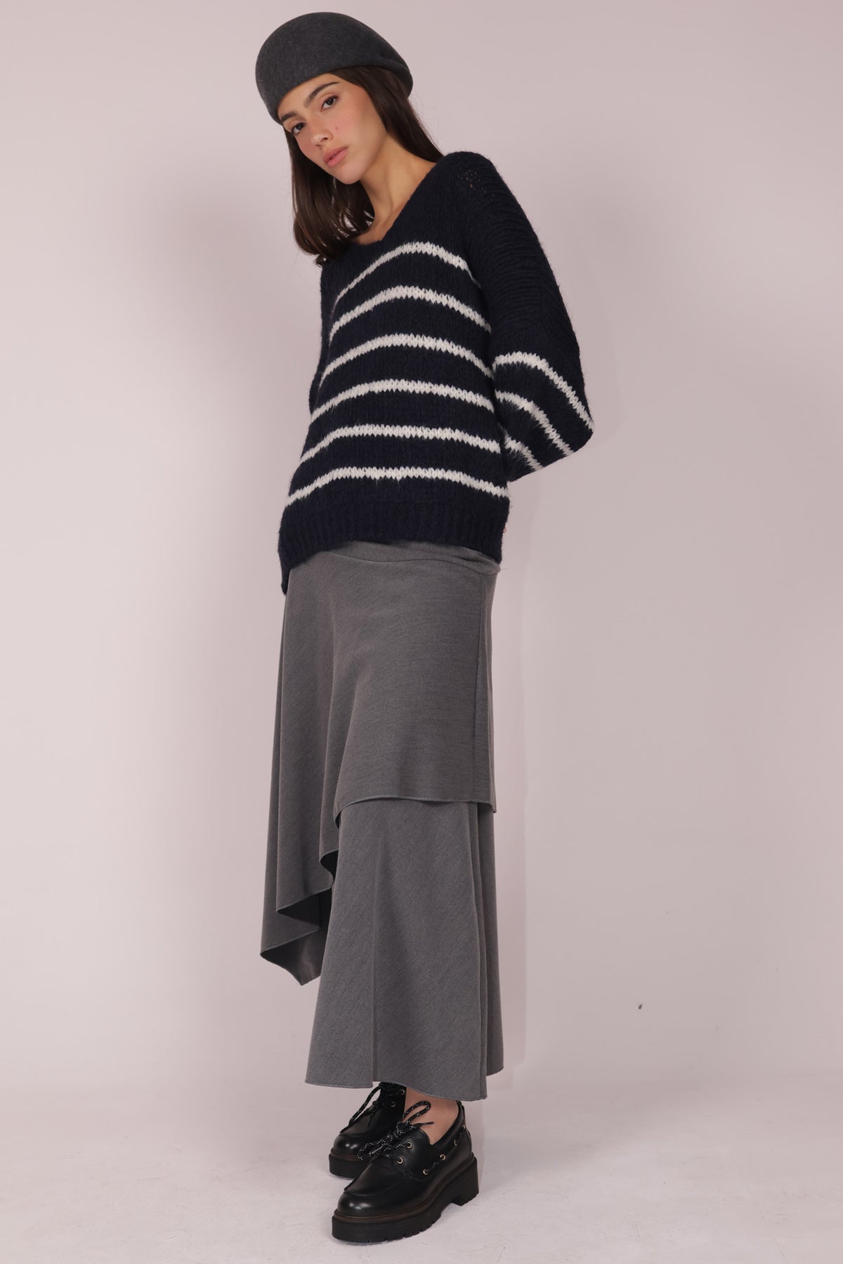 JUPE COUPE ASYMÉTRIQUE