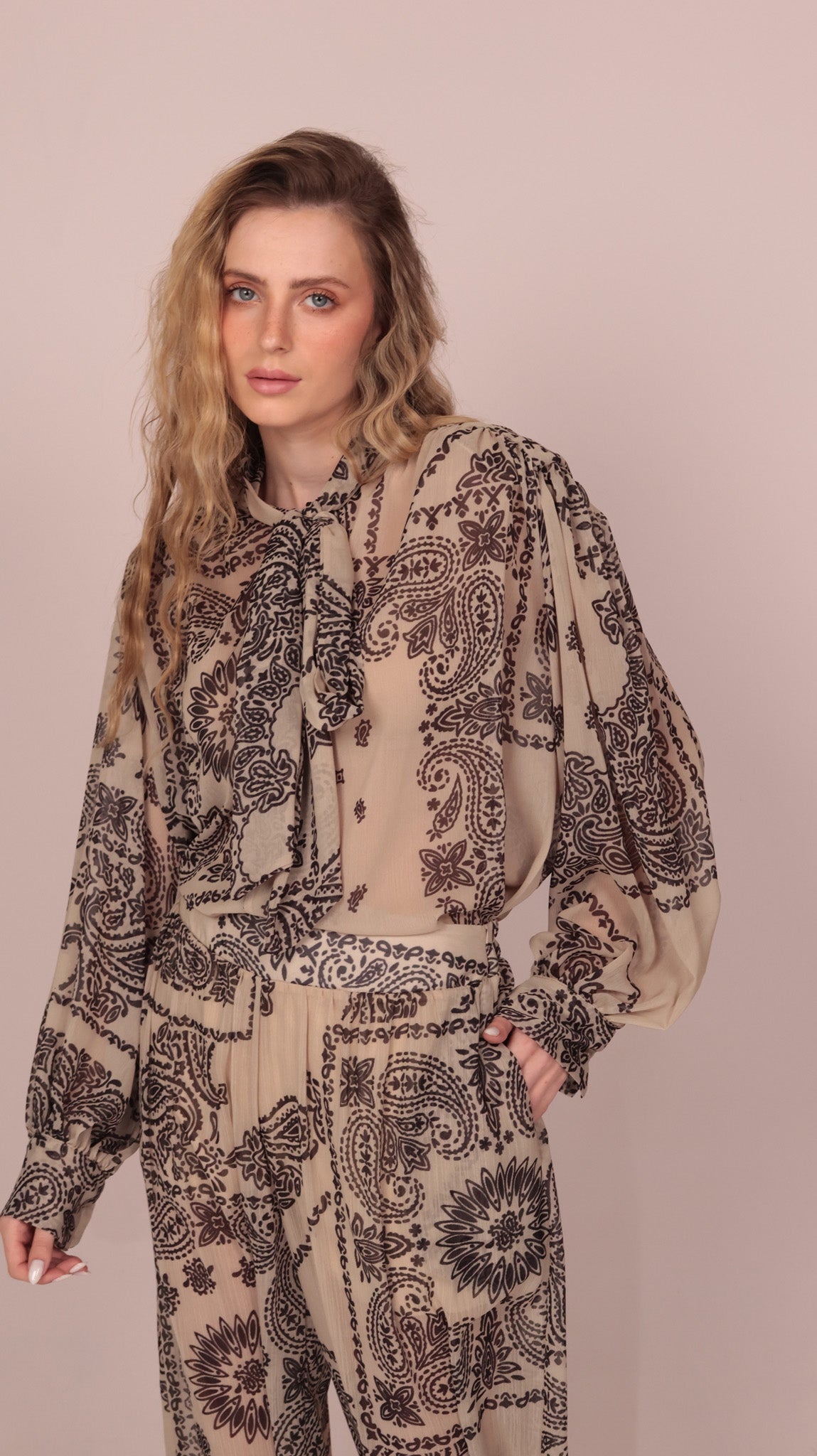 BLOUSE IMPRIMÉE NOUÉE