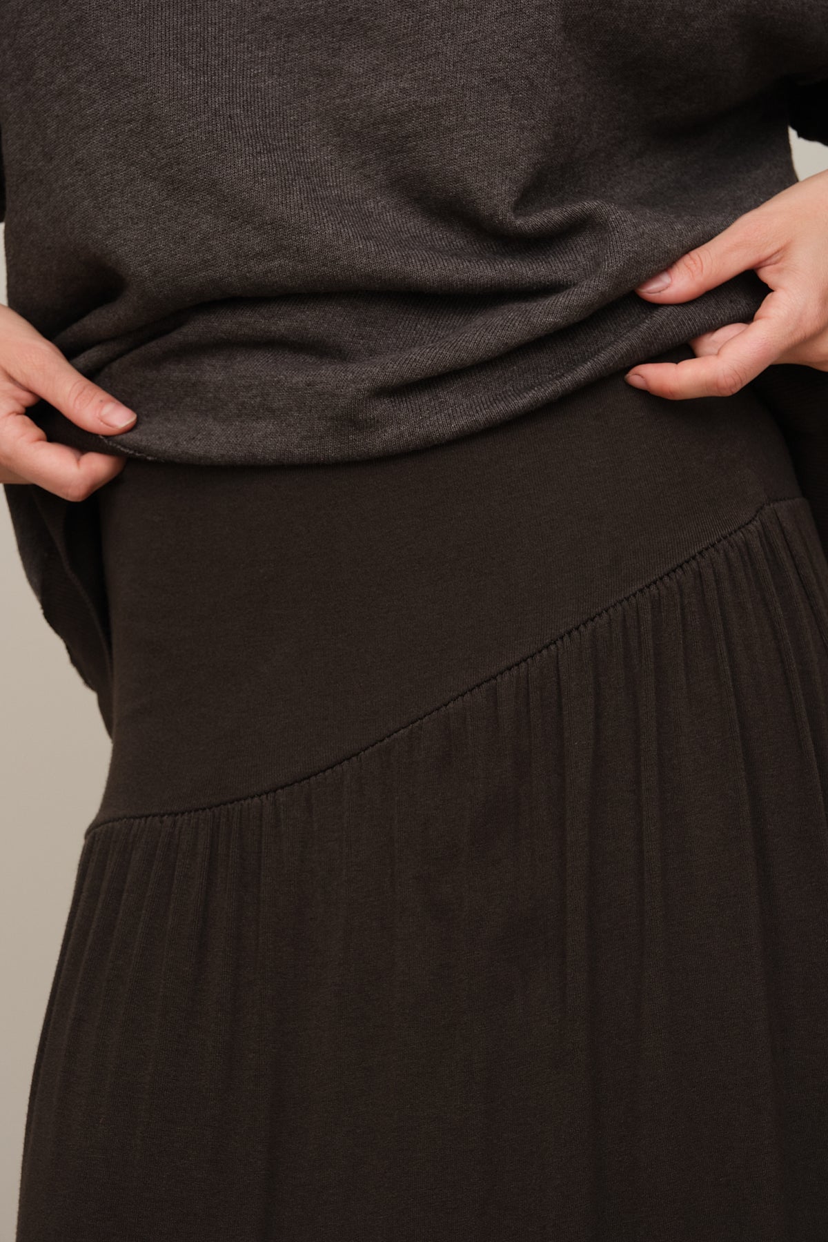 חצאית ישרה BISOU STYLE