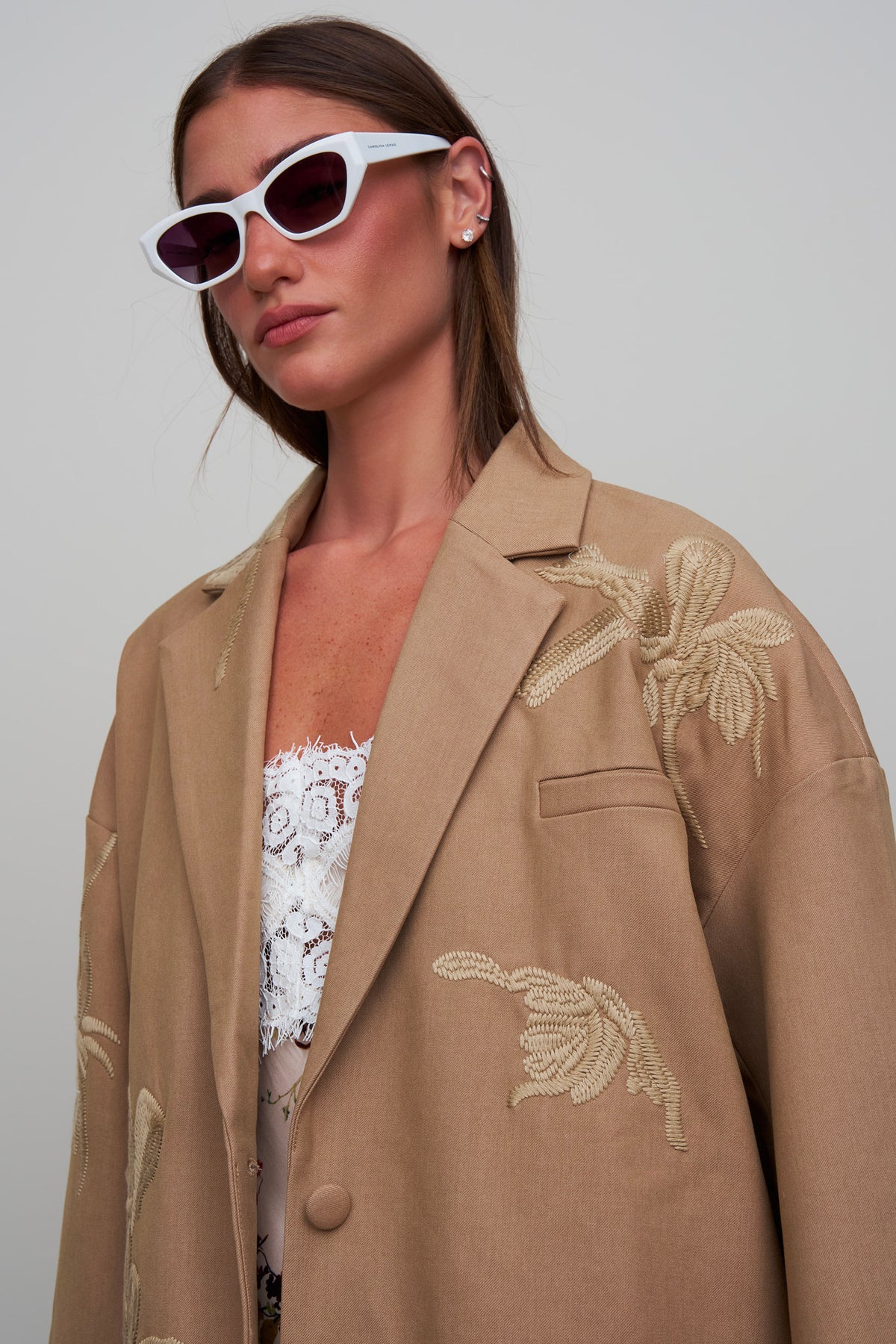 EMBROIDERED BLAZER