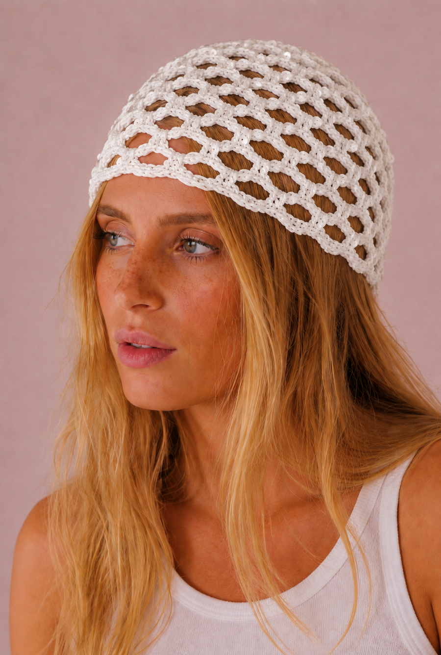 BONNET CROCHET PAILLETÉ